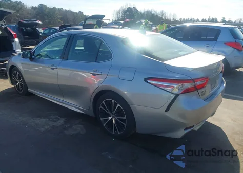 2020 Toyota Camry Se z USA, uszkodzony, nr VIN 4T1G11AK9LU308312